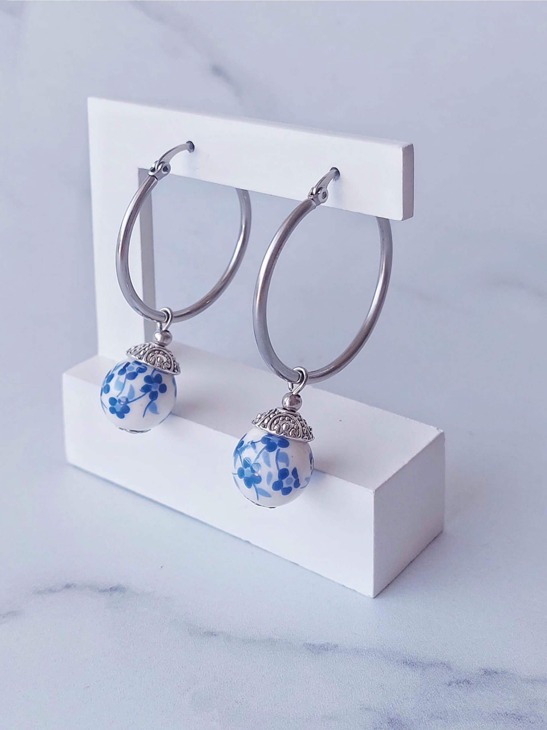 Aros La vie est belle, Acero